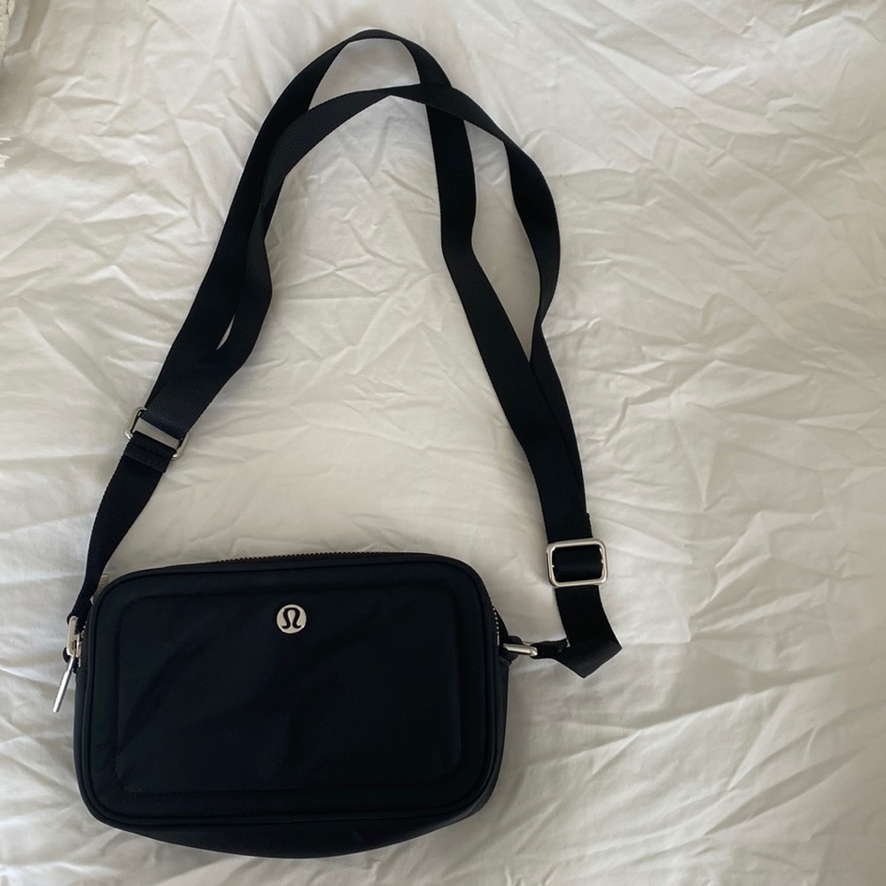 LULULEMON camera bag